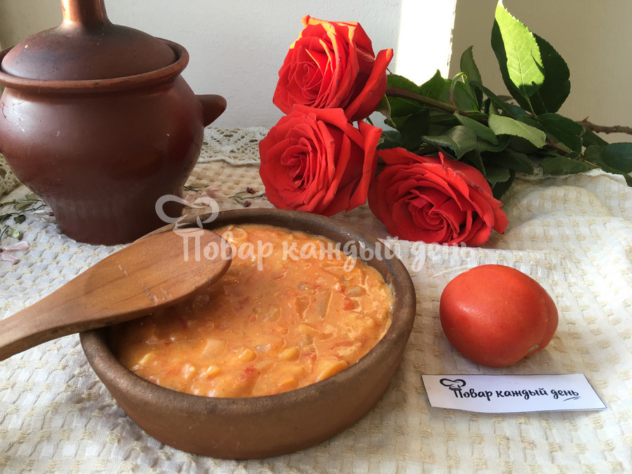 Сметанно-томатный соус с луком
