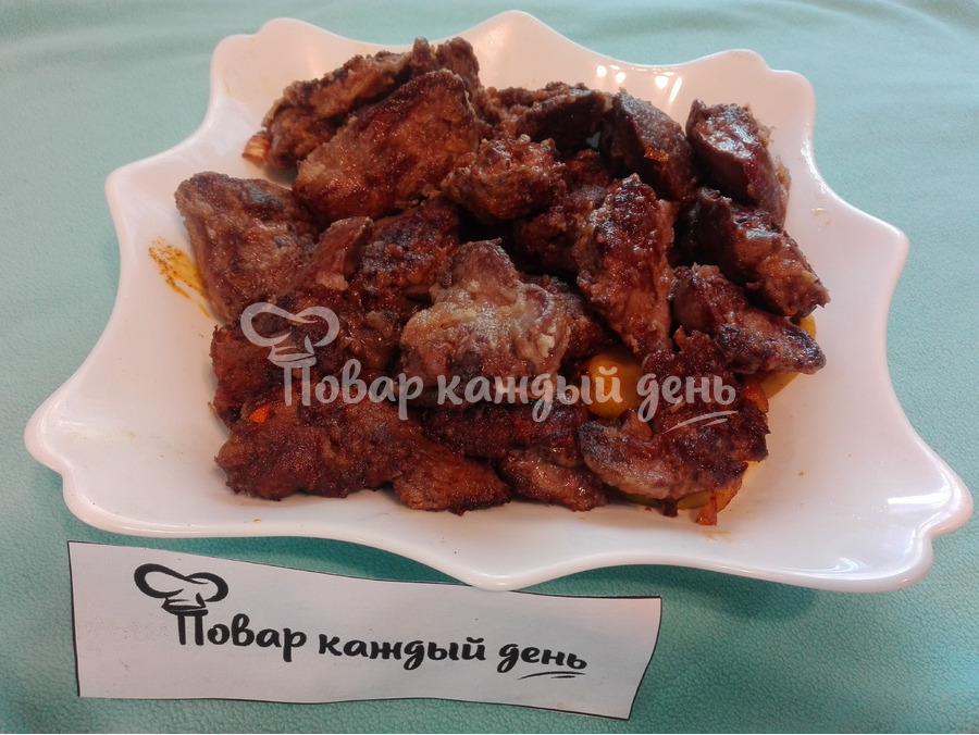 Куриная печень в яблоках