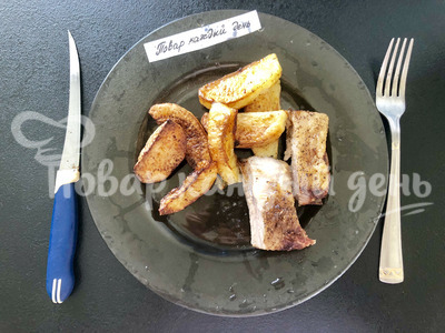 Свиные ребрышки запеченные в духовке с картошкой