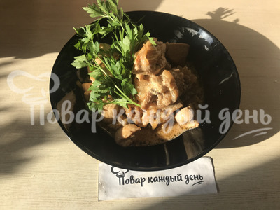 Куриное филе в сметане