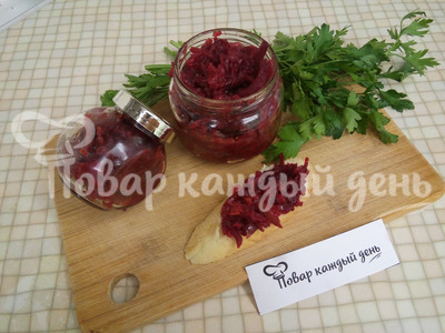 Икра из свеклы с баклажанами и яблоками