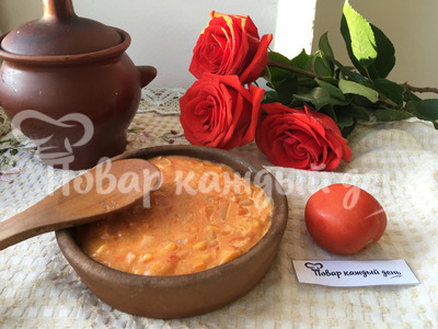 Сметанно-томатный соус с луком