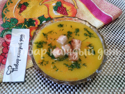 Французский сырный суп с курицей и гренками