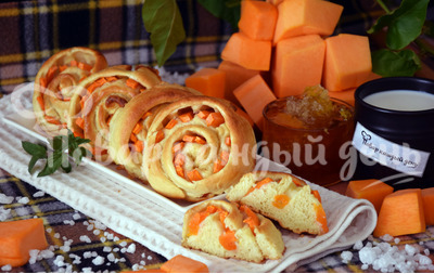 Булочки с тыквой и мёдом (выпечка без яйца)